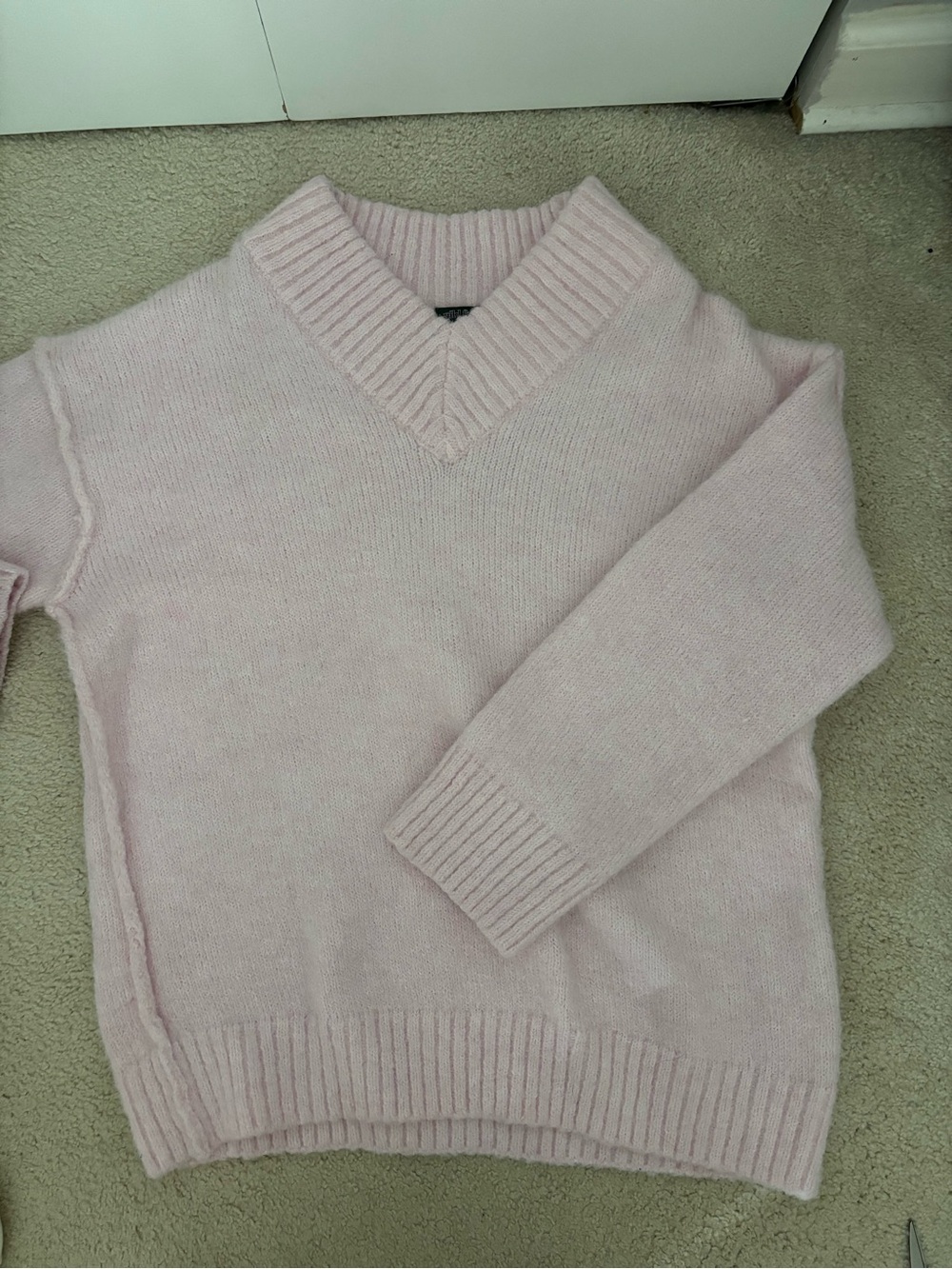 wild fable Men's V-Neck Sweater in Pale Pink